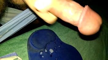 3ra corrida del día mía mmm aún sale leche