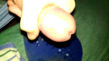 3ra corrida del día mía mmm aún sale leche