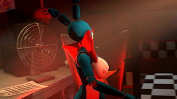 Sexy bonnie is spinning and cannot understand who wants to fuck her