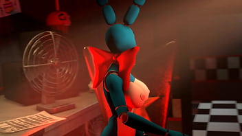 Sexy bonnie is spinning and cannot understand who wants to fuck her