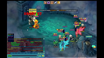 Tigrinho safado botando boss de joelho gostoso enchendo o rabão dele de tapa