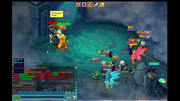 Tigrinho safado botando boss de joelho gostoso enchendo o rabão dele de tapa