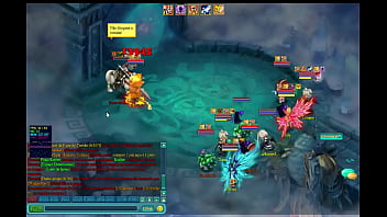 Tigrinho safado botando boss de joelho gostoso enchendo o rabão dele de tapa