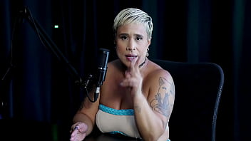 Tem um público misto é milf pegou um que brochou e já passou muita raiva por isso escolhe suas batalhas just joana watch sheer red