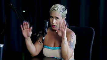 Tem um público misto é milf pegou um que brochou e já passou muita raiva por isso escolhe suas batalhas just joana watch sheer red