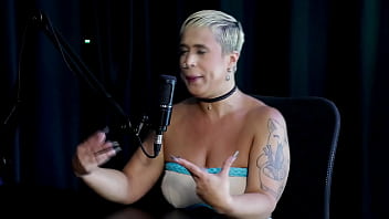 Tem um público misto é milf pegou um que brochou e já passou muita raiva por isso escolhe suas batalhas just joana watch sheer red