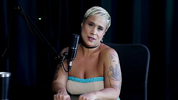 Tem um público misto é milf pegou um que brochou e já passou muita raiva por isso escolhe suas batalhas just joana watch sheer red