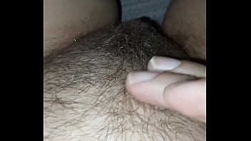 Gretala ha la fica sempre più pelosa