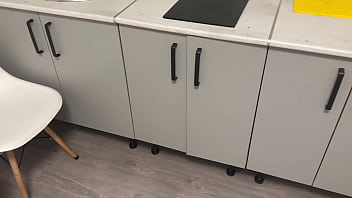 Omg i got stuck under the table and step sister destroyed my pussy