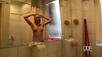 Cum & see a blowjob backstage set