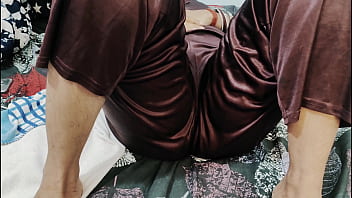 सौतेली बहन ने भाई के सामने चूत में ऊँगली किया सौतेली बहन ने भाई के सामने चूत में ऊँगली किया