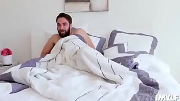 Spying on some thighs 4