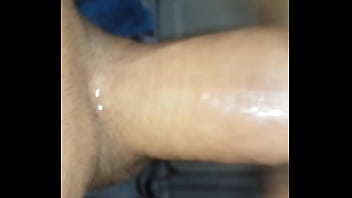 Sexo gostoso com namorada no banheiro