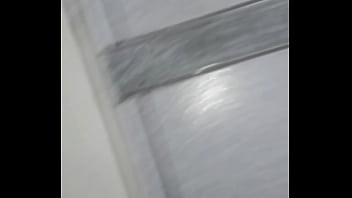 Sexo gostoso com namorada no banheiro