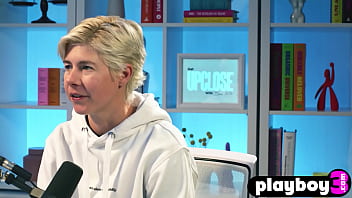 Sexy big butt milf enjoyed solo action and masturbation