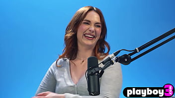 Sexy big butt milf enjoyed solo action and masturbation