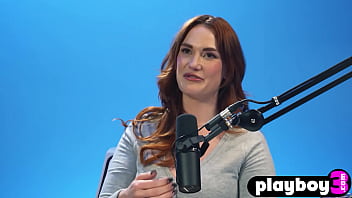 Sexy big butt milf enjoyed solo action and masturbation