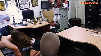 Big ass babe pawns her pussy and nailed