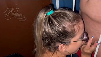 A presidiárias pagaram um boquete para os guardas da cadeia