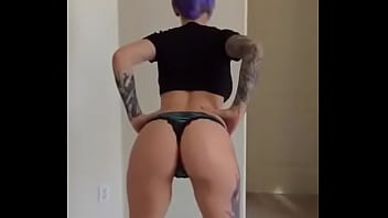 Culo en camara lenta