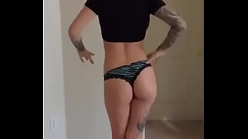 Culo en camara lenta