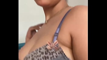 Pov juego entre hermanastros se calientan y follan en la mañana sexo casero