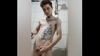 Metendo de lado no masturbador Metendo de lado no masturbador