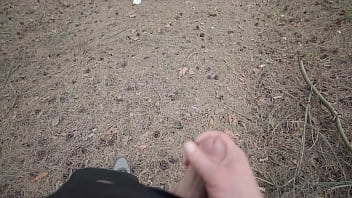 I flashed my cock to a lonely girl in the forest and she helped me cum
