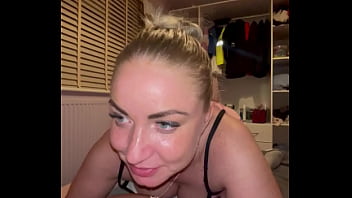 Sexy and hot step sister go in bed and start suck he’s dick lick and suck fingers and fuck her tits she make her step brother happy