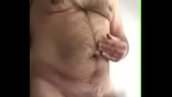 Maduro Peludo Se Masturbando thumbnail