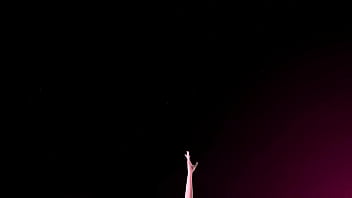 Sakine meiko bailando desnuda