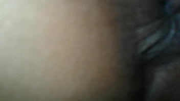 แหย่หีด้วยความเสียวจนน้ำแตก