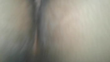 แหย่หีด้วยความเสียวจนน้ำแตก