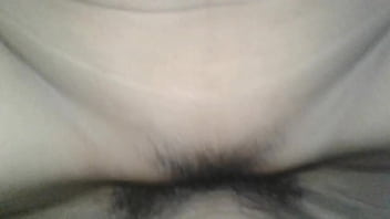 แหย่หีด้วยความเสียวจนน้ำแตก