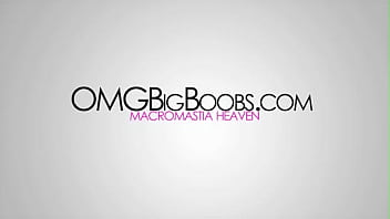 Bouncing her bbw tits