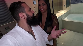 Nicoly não aguenta de tesão gozada quente no ânus