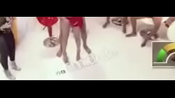 Vazia fdp gostosa indo rola com a molhada