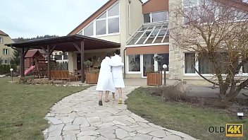 Old4k tender sex in jacuzzi