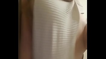 Latina shows her boobs