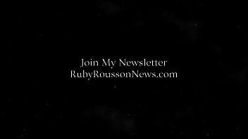 You love my glossy lips and deep cleavage