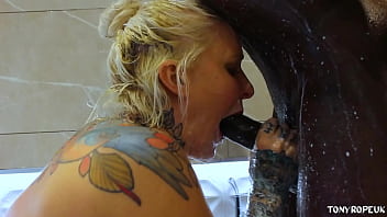 British babe alexxa vice's mouthful of bbc