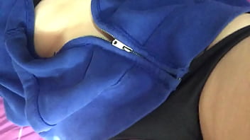 Cachonda ama de casa mi hermanastra crystal se masturba ella es muy hot y le encata grabarce par sus fans