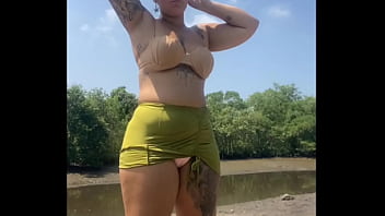 Pescando no mangue de sainha mostrando a rachada