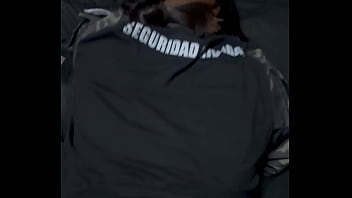 Me cogo a la guardia cachonda Me cogo a la guardia cachonda