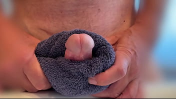 Me masturbating to orgasm 29