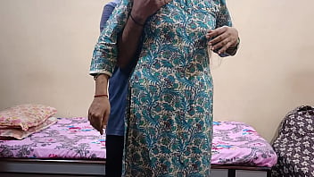 Misthibhabi ne budha ke sath me cream pie chudai kiya