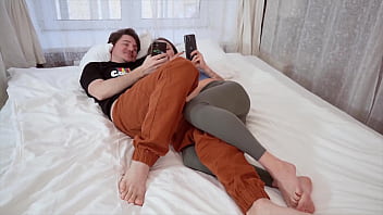 Pretty mary was tired of looking at the phone and she decided to get into anal sex well