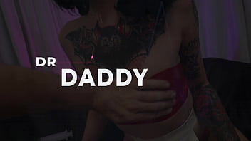 Tattooed stunner arson leigh extracts warm cum through blowjobs