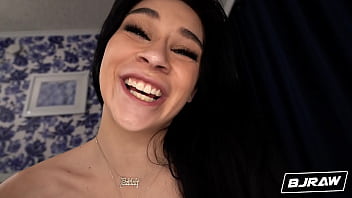 Bjraw tiny babe delilah dagger milks his big dick