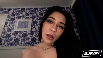 Bjraw tiny babe delilah dagger milks his big dick